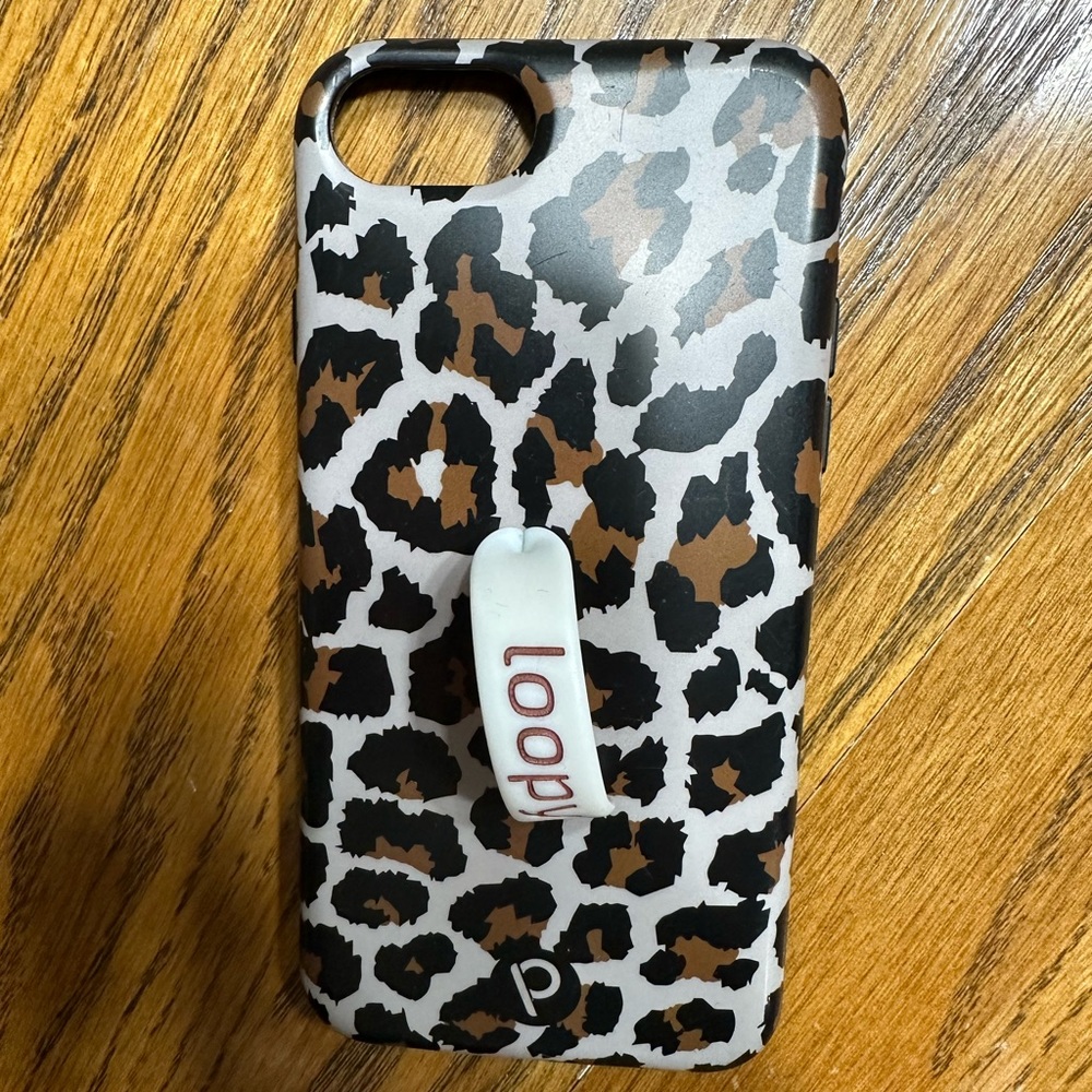 iPhone 7/8 leopard print loopy case